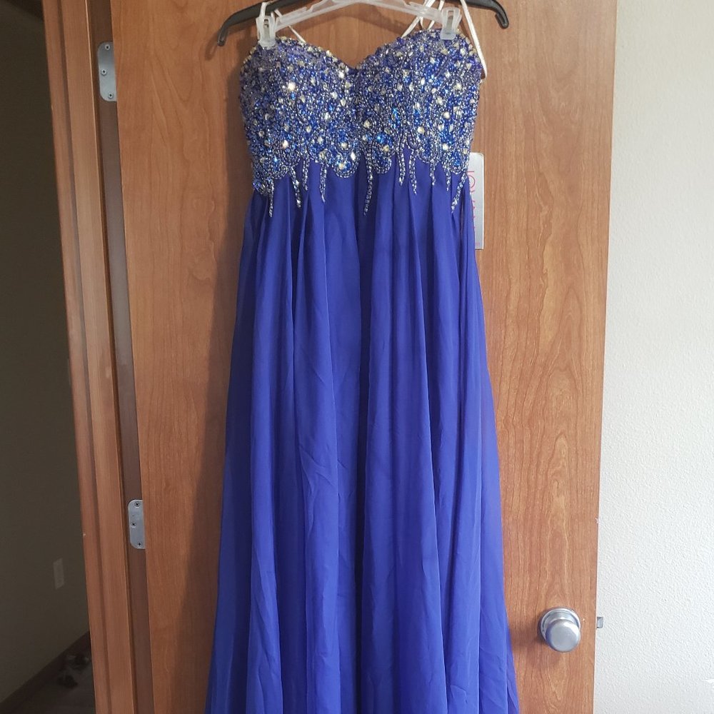New with Tags Jovani blue size 6
